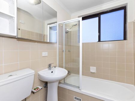 2/96 Macauley Street, Leichhardt NSW 2040 - Apartment For Rent | Domain - Photo 3