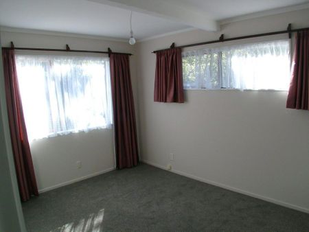 Townhouse with garage - Photo 3