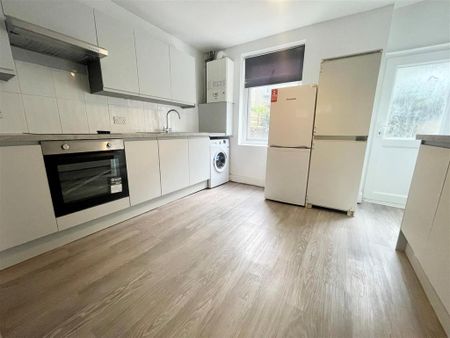 4 bedroom house to rent - Photo 4