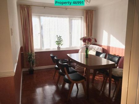 4 bedroom semi-detached house to rent - Photo 5