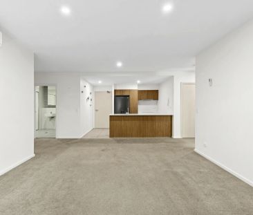 Ground floor 2 bedroom apartment - Photo 3