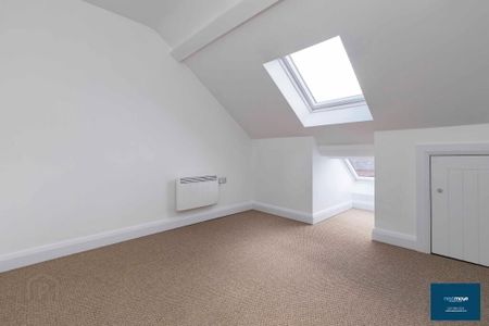 3 Evelyn House, 1 Fairgreen Road, Markethill, BT60 1PW - Photo 2