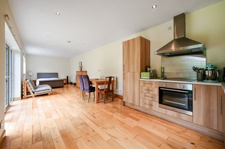 Kingsmere Road SW19, London - Photo 5
