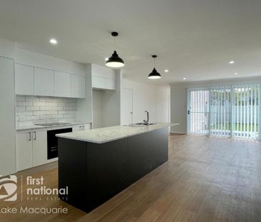 MODERN 3-BEDROOM HOME IN PEACEFUL SUBURB - Photo 5