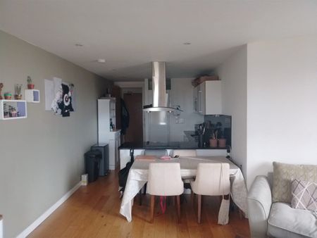 Room in a Shared Flat, Altyre Road, CR0 - Photo 2