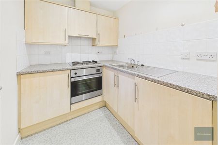 Central Park Towers, 28 Central Park Avenue, Plymouth, Devon, PL4 - Photo 3