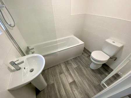 2 bedroom terraced house to rent - Photo 5