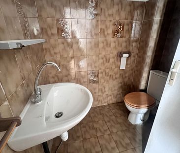 Appartement 2 pièces 34m2 MARSEILLE 3EME 465 euros - Photo 5