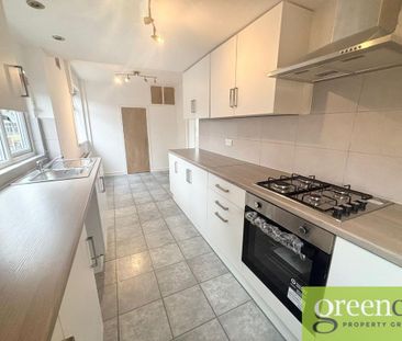 3 bedroom semi-detached house to rent - Photo 4