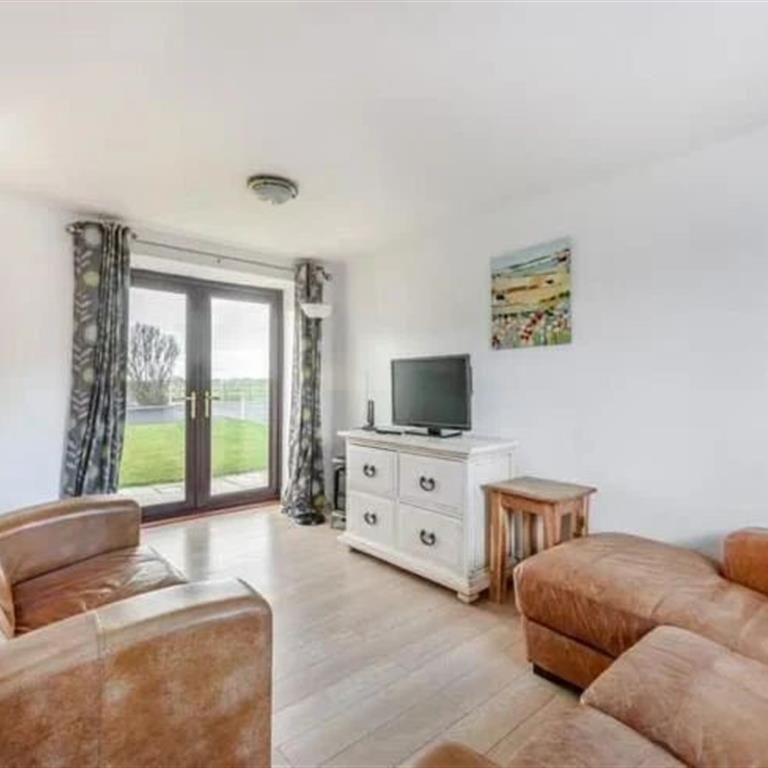 Liquid error: internal, Doncaster - Photo 1