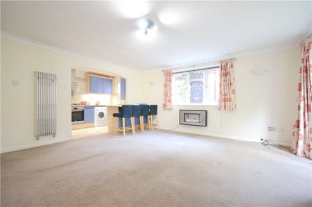 2 bedroom flat to rent - Photo 2