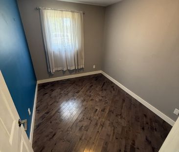 BROCK - 5205 51 Avenue - 5205 - Photo 4