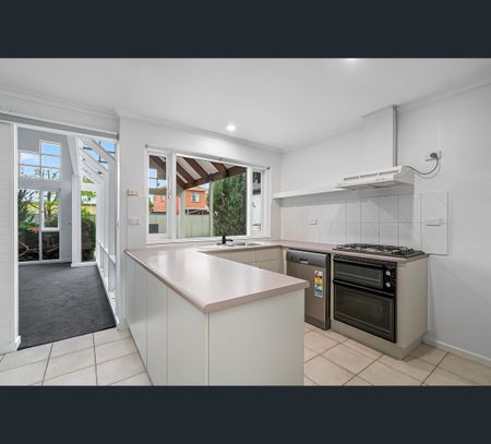 4/112 Wattle St, Fullarton, SA 5063 - Photo 3