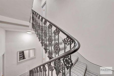 Cathcart Road, London, SW10 - Photo 2