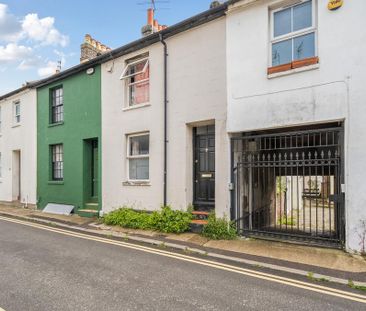 3 bedroom terraced house to rent - Photo 2