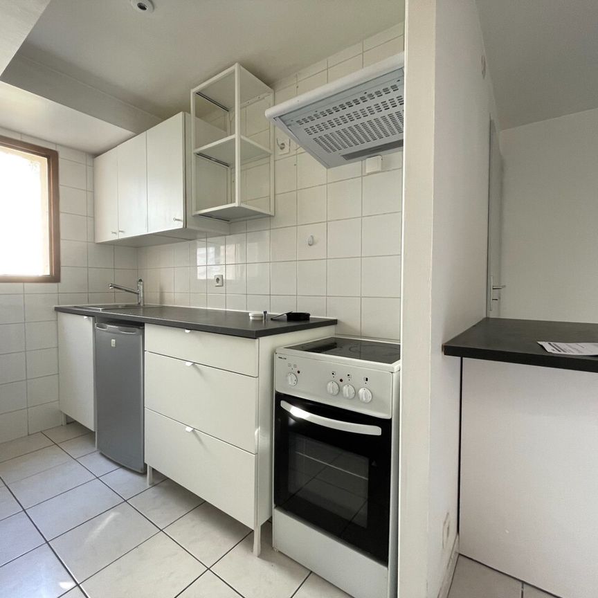 Location Appartement 2 pièces 29m² LA TRONCHE 38700 - Photo 1