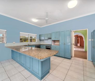 Large family home with pool - 6 month lease - Photo 6