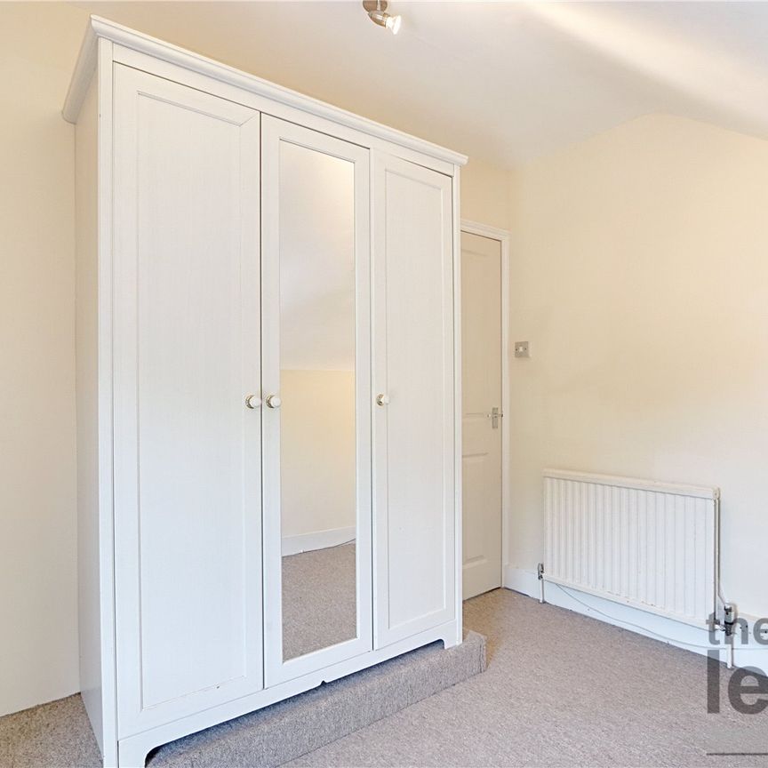 The Ridgeway, Enfield, Middlesex, EN2 8NX - Photo 1