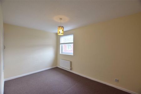 Woodhall Close, Ouston, DH2 - Photo 2