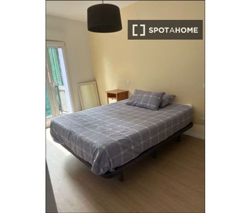 3 room luxury Flat for rent in Madrid, Spain - Photo 3