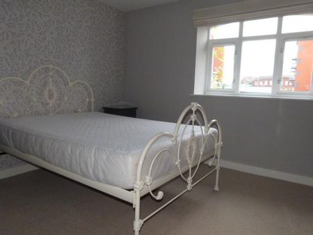 Mertensia House, Mabgate, Leeds, LS9 7DR - Photo 2