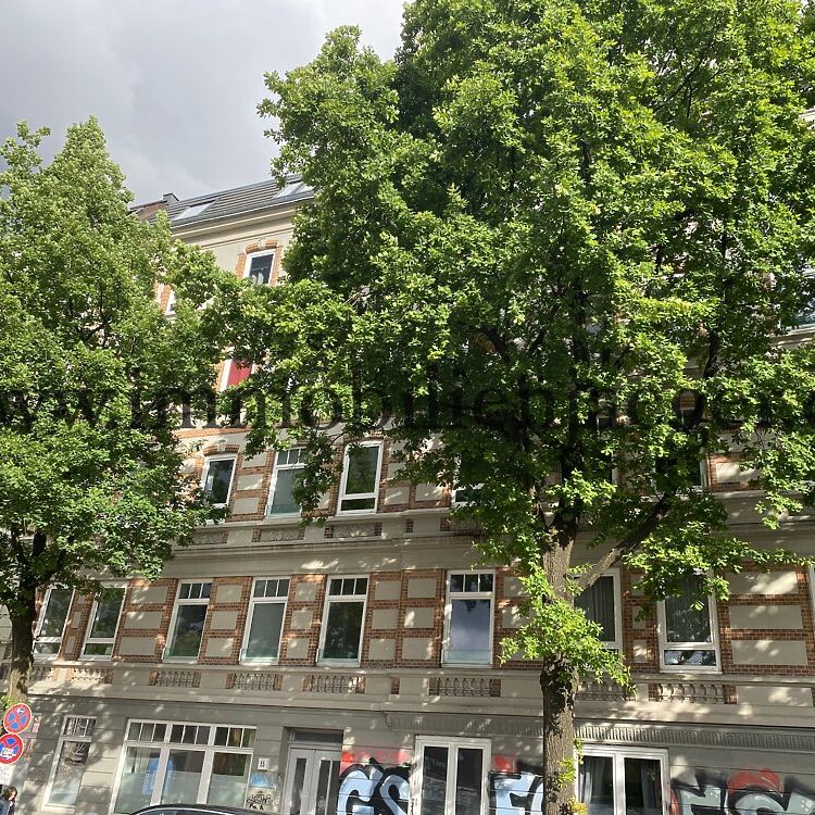 Ottensen, Nähe Fabrik & Zeisehallen – Altbau mit urigem Dachgeschoss (Ausbau 2022) frei ab 01.05.26 - Photo 1