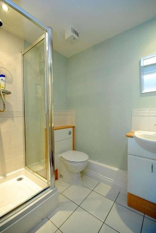 Primrose Place, Isleworth, TW7 - Photo 2