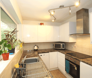 2 bedroom maisonette to rent - Photo 4