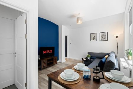 1 Bed Flat, Short Term Lets, BN1 - Photo 2