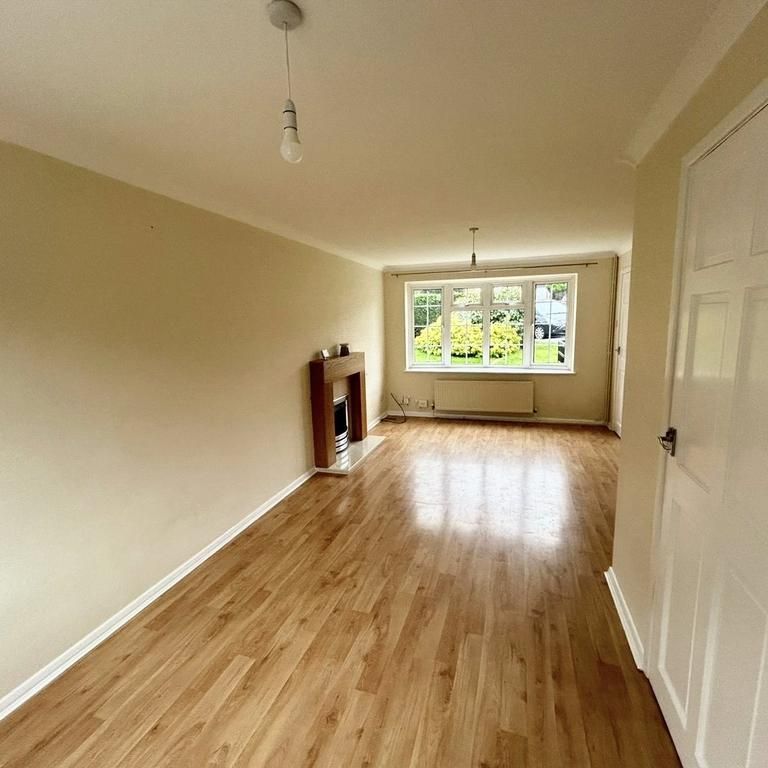 3 bedroom terraced house to rent - Photo 1