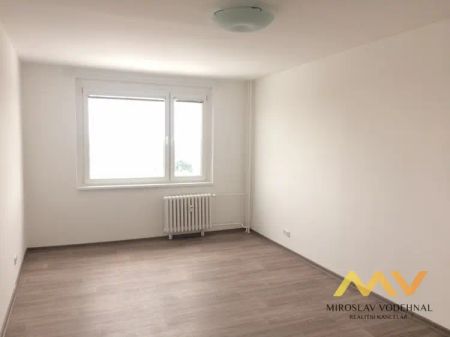 Pronájem rekonstruovaného bytu 1+kk, 30 m - Fotografie 2