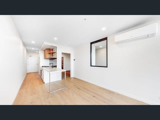 402/1 Olive York Way, Brunswick West - Photo 1