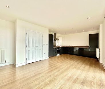 2 bedroom flat to rent - Photo 4