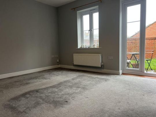 2 bedroom end of terrace house to rent - Photo 1