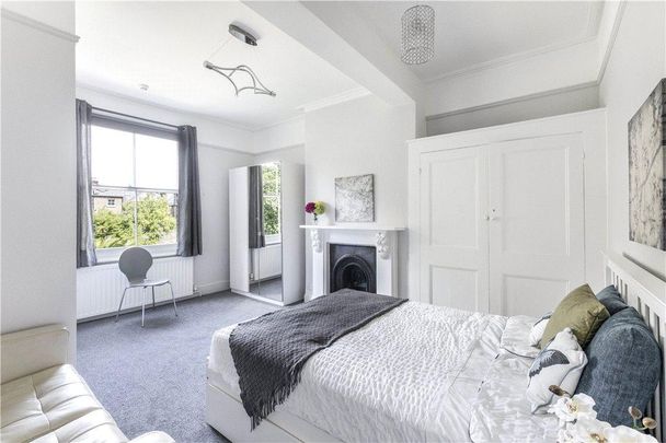 1 bedroom in a house share to rent - Photo 1