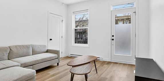 Unité lumineuse et moderne au Plateau-Mont-Royal - Photo 2