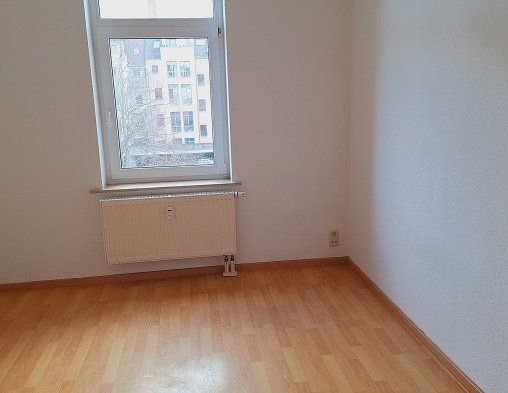 großzügige 3 Raumwohnung nur 5 Minuten mit den Öffentlichen vom Zentrum entfernt - Foto 1