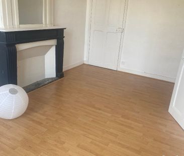 Location Appartement 3 pièces 55m² - Photo 2