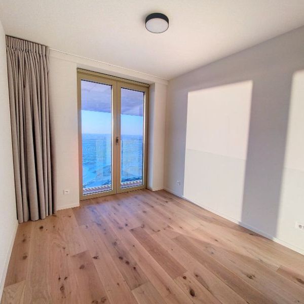 Modern instapklaar BEN- APPARTEMENT op 7de verdiep met alle comfort - Foto 1