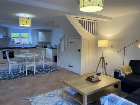 Lydeard St. Lawrence, Taunton - Photo 4