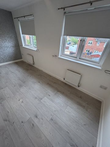 2 Bed Terraced House, Myreside St, G32 - Photo 2