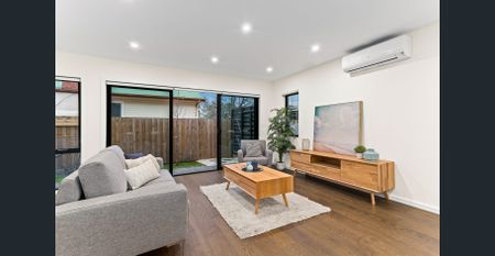 Architect Inspired Modern Townhouse - Photo 2