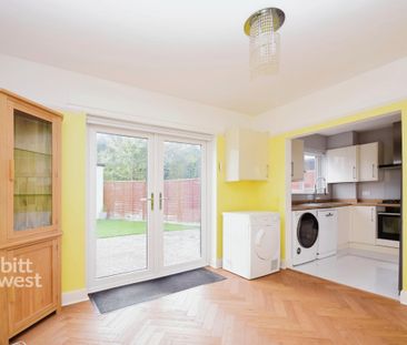 3 bedroom semi-detached house to rent - Photo 6