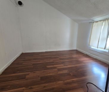 For Lease - 104 Centre Street, Oshawa, Ontario - Photo 5