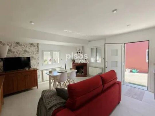 Chalet en alquiler en Toén - Foto 1