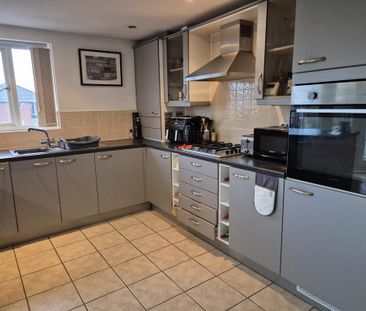 2 bedroom apartment to rent - Photo 6
