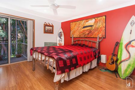 Vibrant Townhouse In Ideal Location - Photo 4