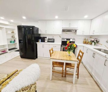 For Lease - 28 Castle Harbour Lane, Markham, Ontario - Photo 4