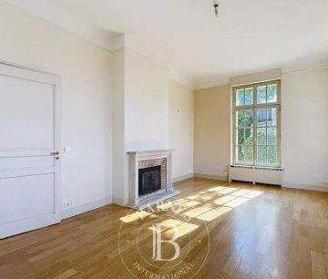 Maison • Montreuil - Photo 2