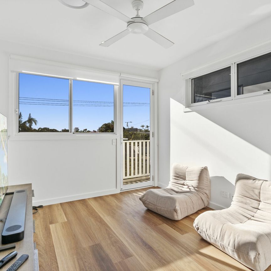 MODERN THREE BEDROOM PLUS STUDY TWO LEVEL HOME - Photo 1